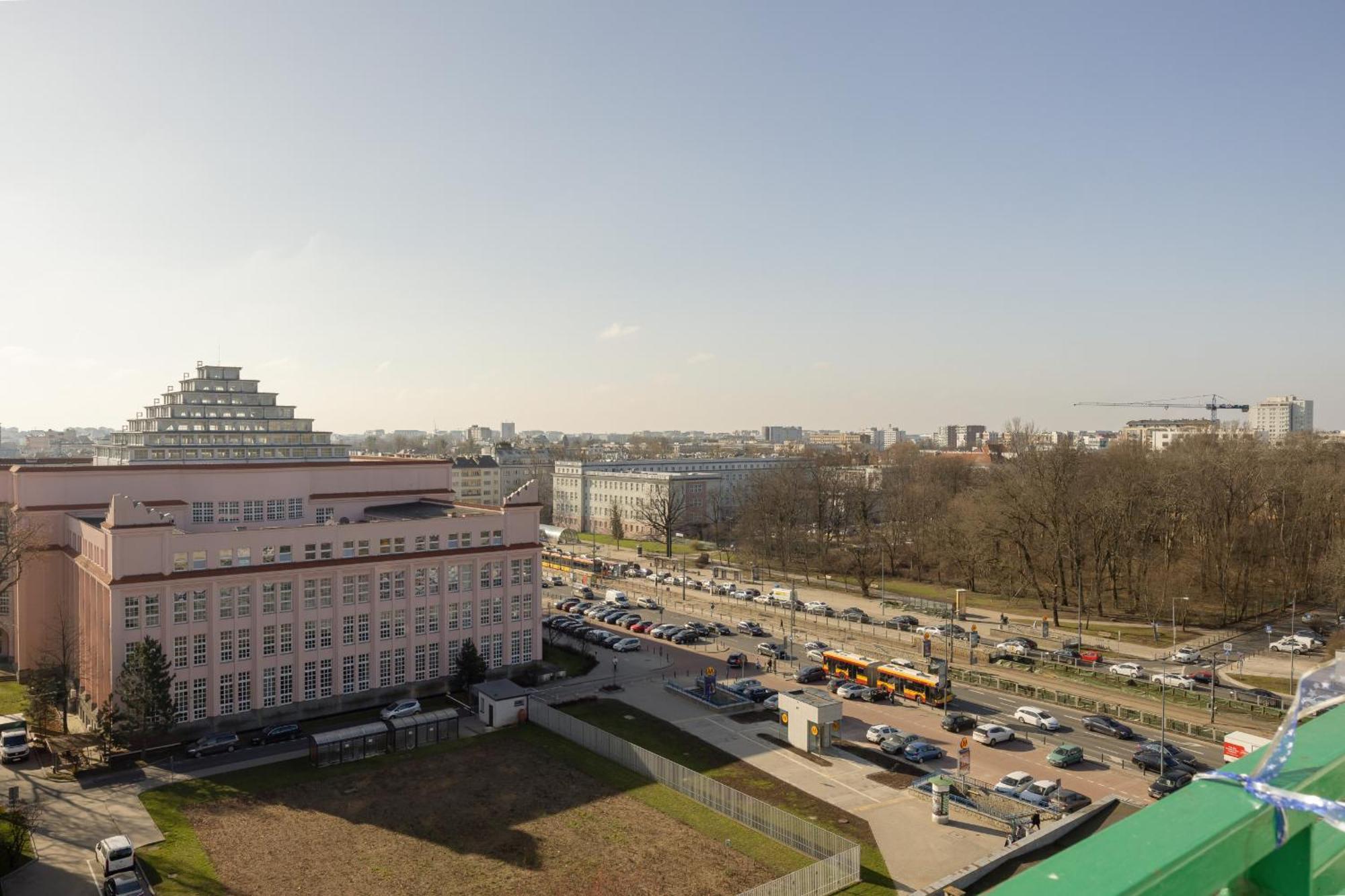 Butas Autumn With Balcony And Two Bedrooms By Renters *