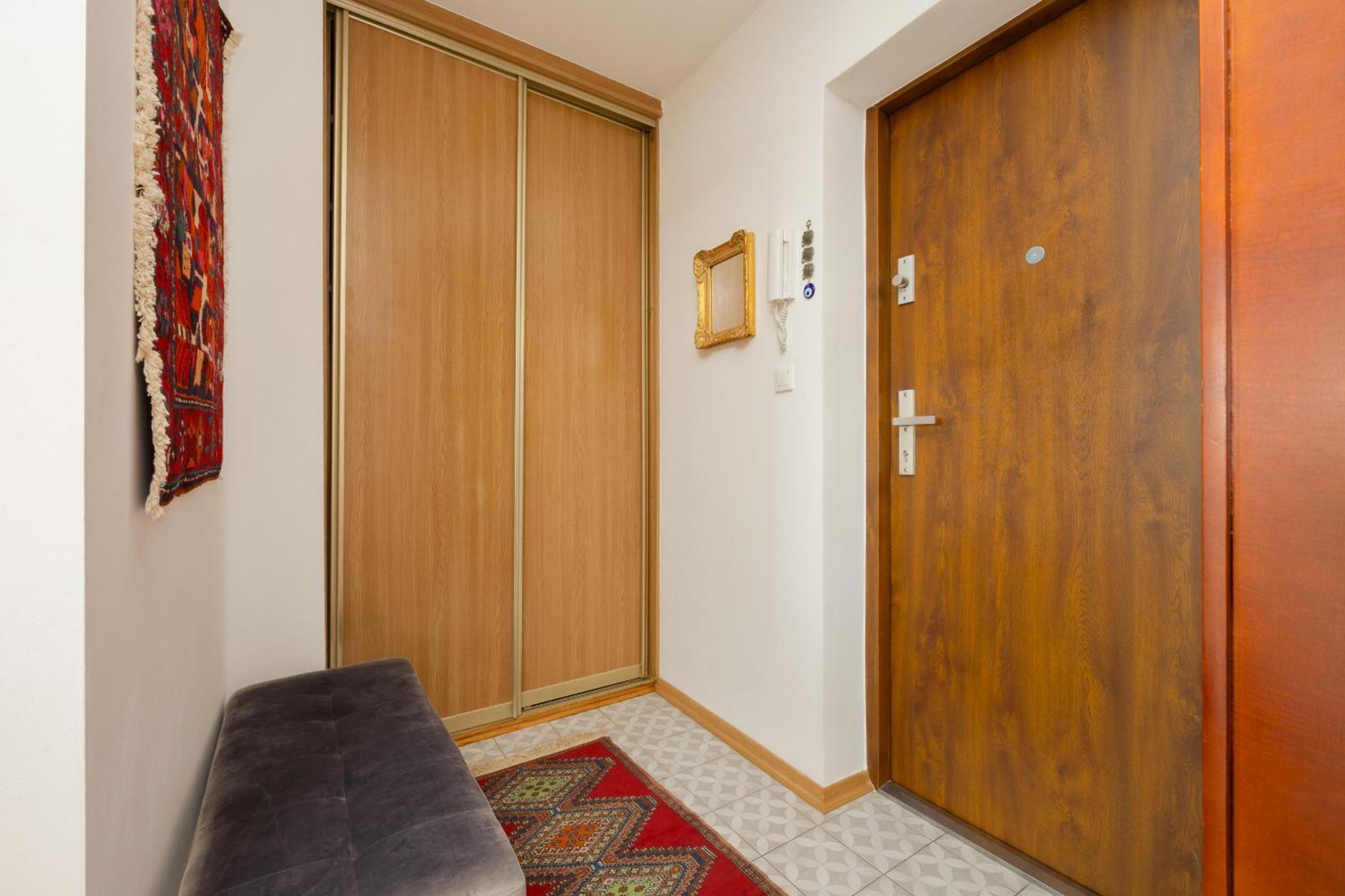 Butas Autumn With Balcony And Two Bedrooms By Renters